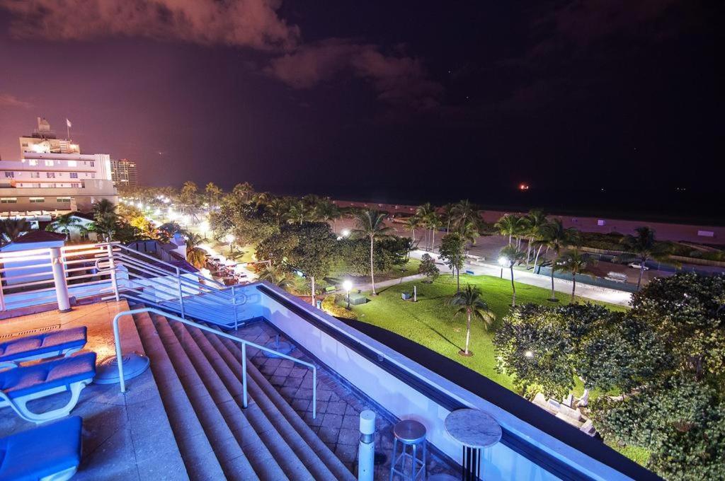 Ocean Drive Studio Beach Front Miami Beach Buitenkant foto
